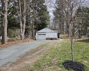 280 S Lake Avenue, Brunswick, NY 12180