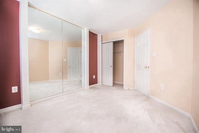 8359 REGAL OAK CT, Springfield, VA 22152