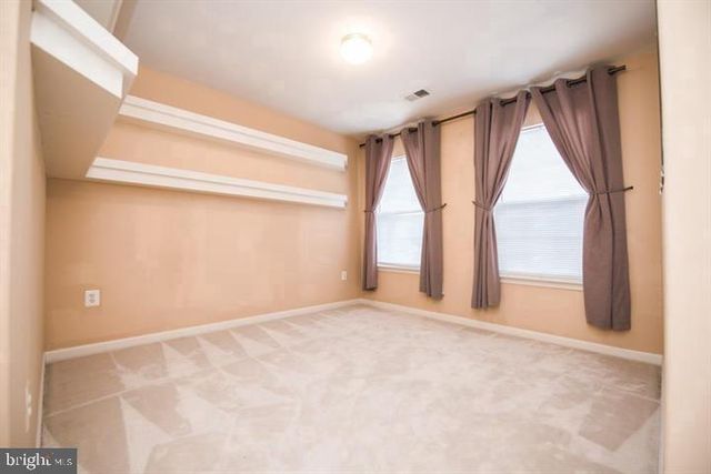 8359 REGAL OAK CT, Springfield, VA 22152