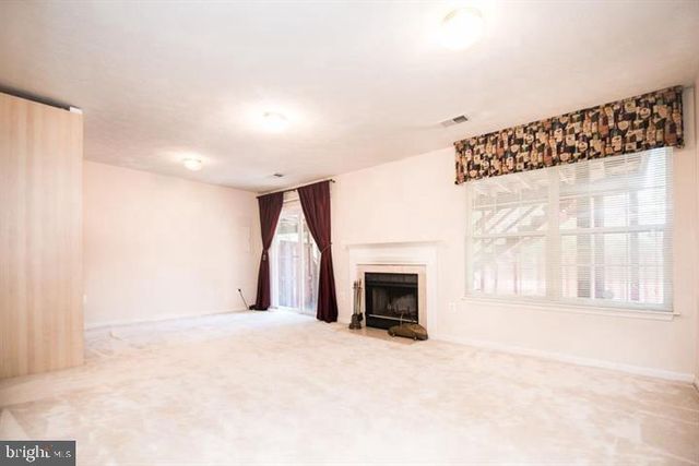 8359 REGAL OAK CT, Springfield, VA 22152