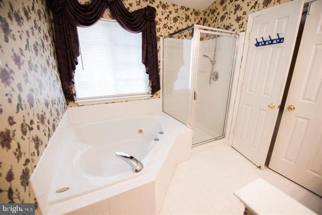 8359 REGAL OAK CT, Springfield, VA 22152
