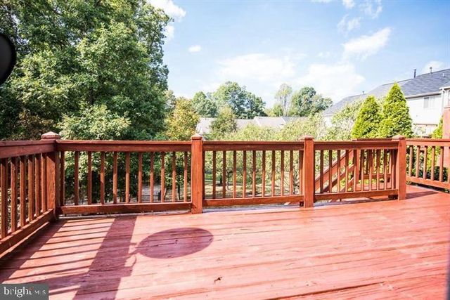 8359 REGAL OAK CT, Springfield, VA 22152