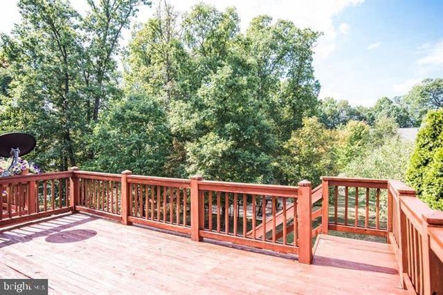8359 REGAL OAK CT, Springfield, VA 22152