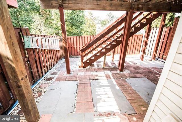 8359 REGAL OAK CT, Springfield, VA 22152