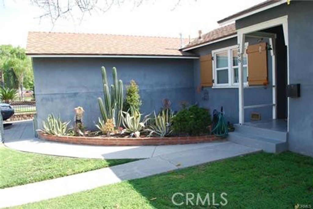 2498 Kellogg Park Dr, Pomona, CA 91766 — photo 2