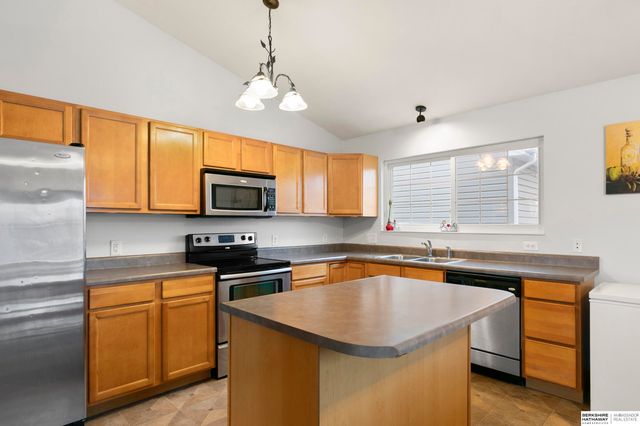 5701 S 96th Street, Lincoln, NE 68526