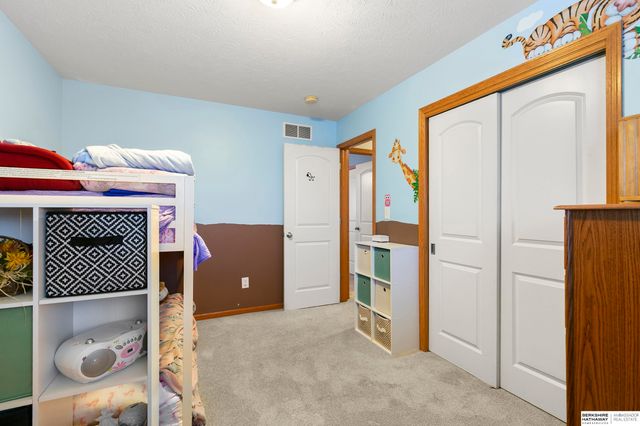 5701 S 96th Street, Lincoln, NE 68526