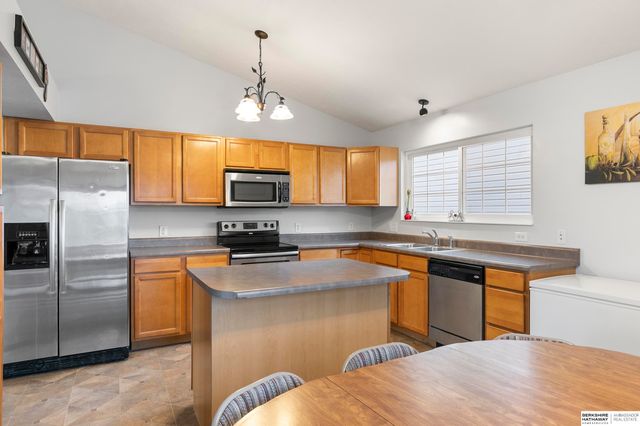 5701 S 96th Street, Lincoln, NE 68526