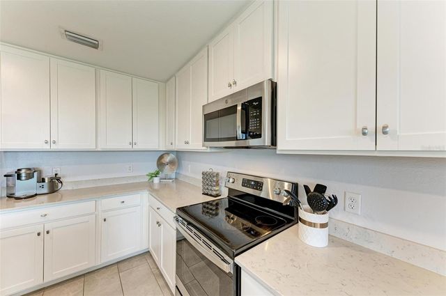 17902 GAWTHROP DRIVE 307, Lakewood Ranch, FL 34211