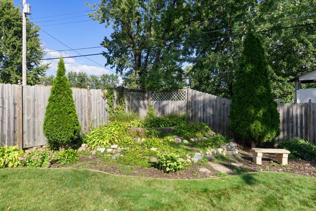9137 11th Avenue S, Bloomington, MN 55420