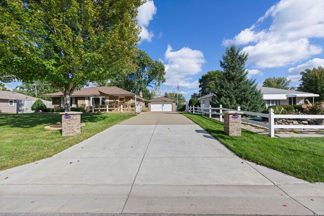 9137 11th Avenue S, Bloomington, MN 55420