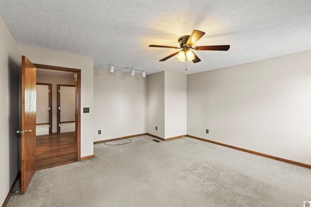 92 Hawk Nest Ln # 9, Eddyville, KY 42038