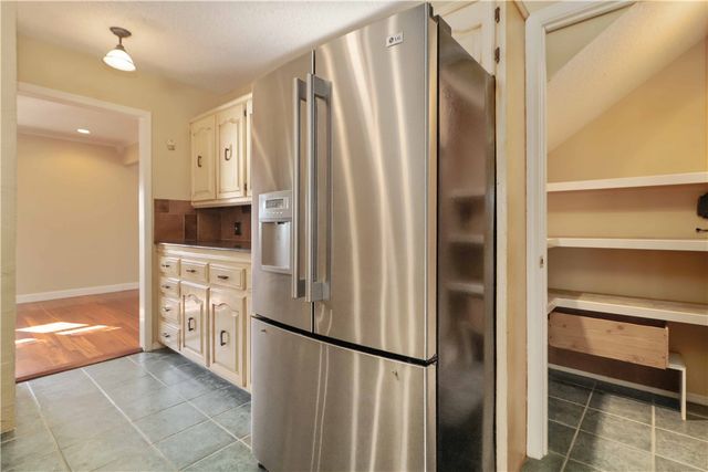 2514 W Orleans Drive, Rogers, AR 72758