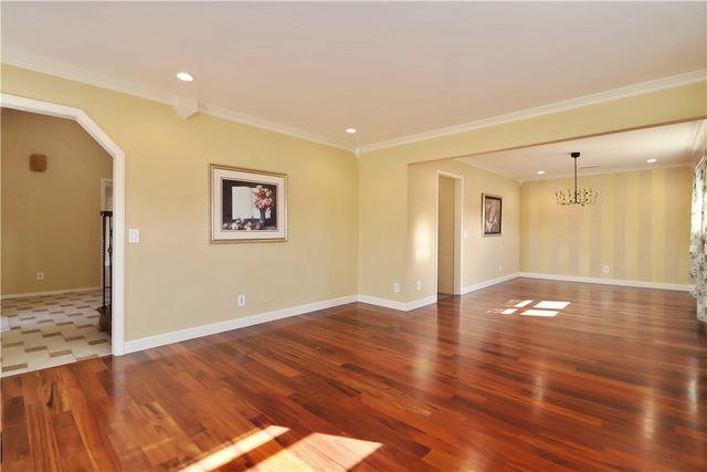 2514 W Orleans Drive, Rogers, AR 72758