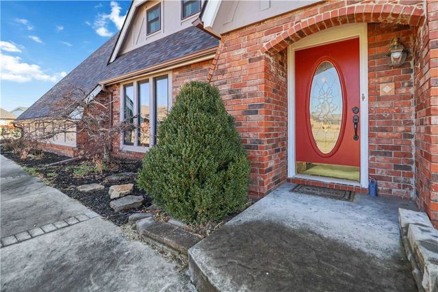 2514 W Orleans Drive, Rogers, AR 72758