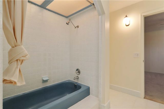 2514 W Orleans Drive, Rogers, AR 72758