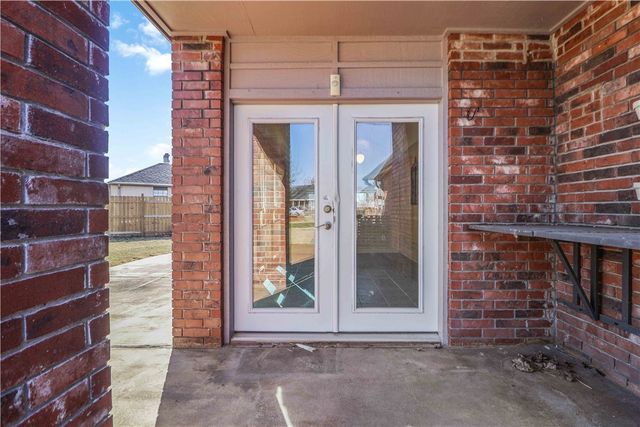 2514 W Orleans Drive, Rogers, AR 72758