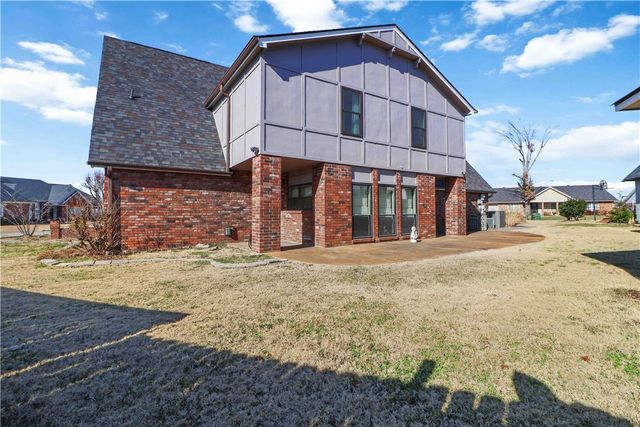 2514 W Orleans Drive, Rogers, AR 72758