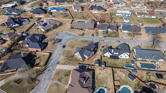 2514 W Orleans Drive, Rogers, AR 72758