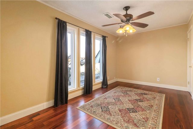 2514 W Orleans Drive, Rogers, AR 72758