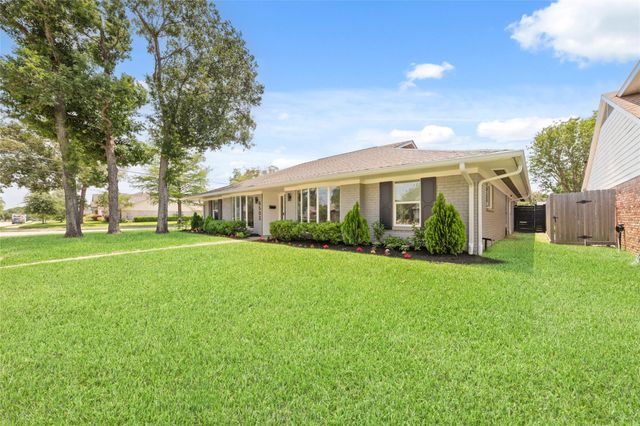 6503 Kury Lane, Houston, TX 77008