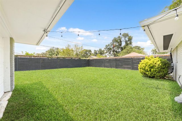 6503 Kury Lane, Houston, TX 77008