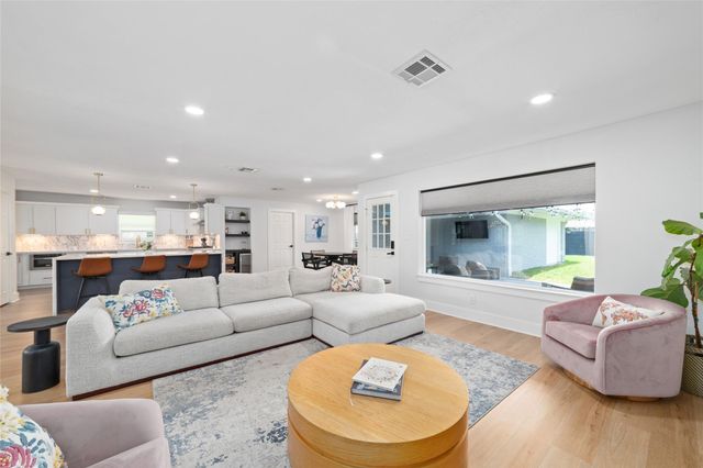 6503 Kury Lane, Houston, TX 77008