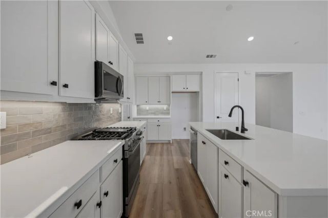 28520 Wildflower Terrace, Castaic, CA 91384
