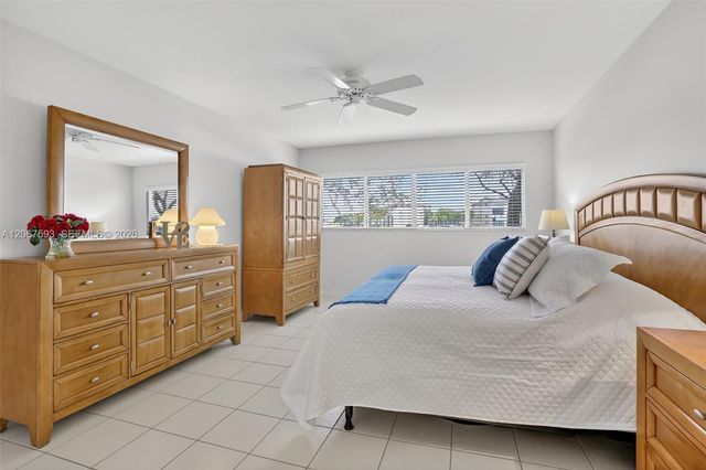 13705 SW 12th Street 103B, Pembroke Pines, FL 33027