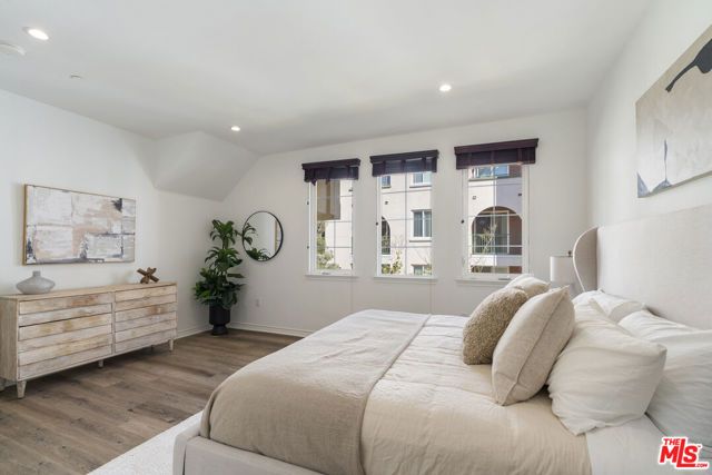 5935 Playa Vista Drive 410, Los Angeles, CA 90094
