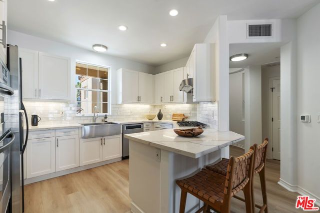 5935 Playa Vista Drive 410, Los Angeles, CA 90094