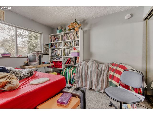 2120 Ne 7TH Ave, Portland, OR 97212