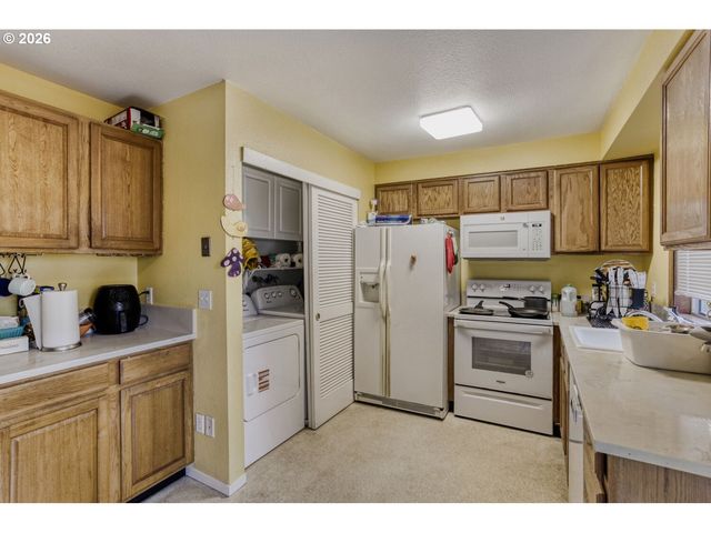 2120 Ne 7TH Ave, Portland, OR 97212