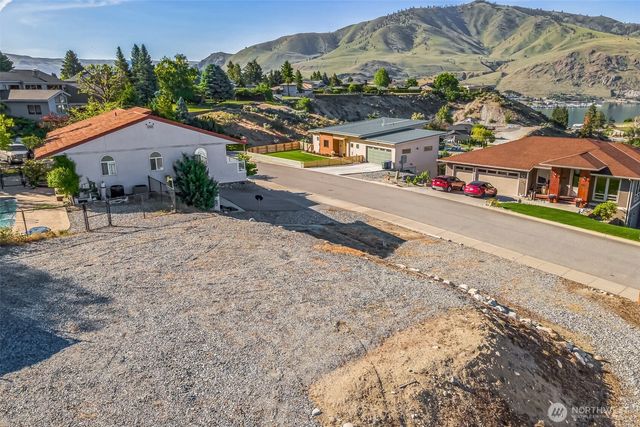 105 Hillcrest Place, Chelan, WA 98816