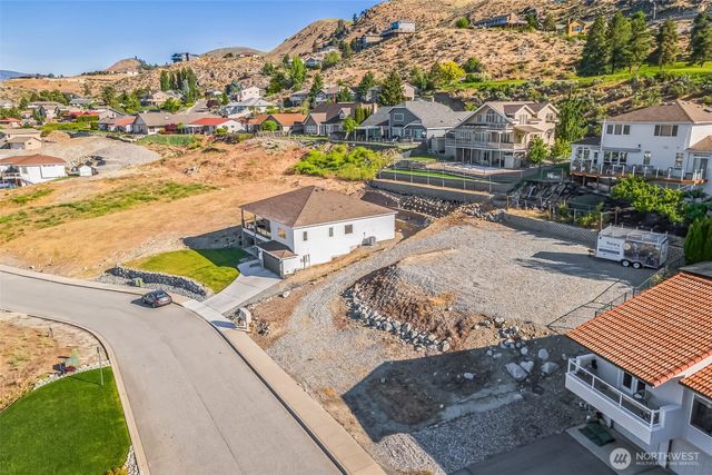 105 Hillcrest Place, Chelan, WA 98816