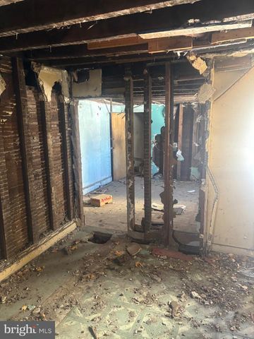1706 W 2ND ST, Chester, PA 19013