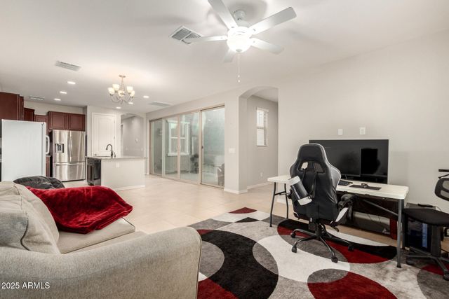 2548 S BETTY Street, Gilbert, AZ 85295