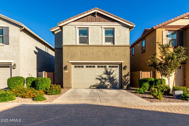 2548 S BETTY Street, Gilbert, AZ 85295