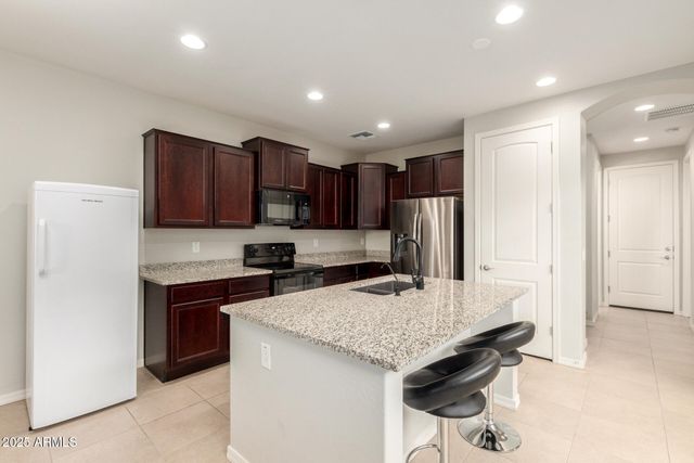 2548 S BETTY Street, Gilbert, AZ 85295