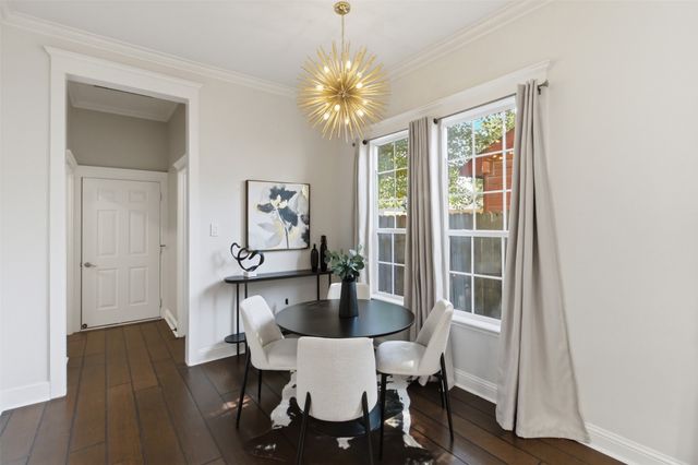 612 W 8th Street, Dallas, TX 75208