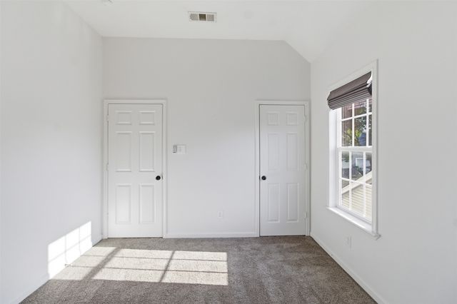 612 W 8th Street, Dallas, TX 75208