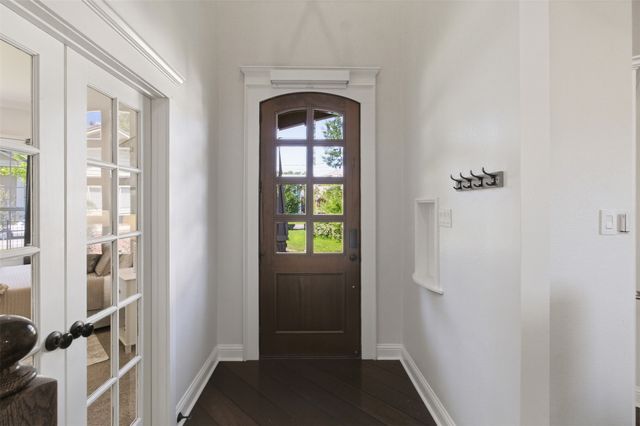 612 W 8th Street, Dallas, TX 75208