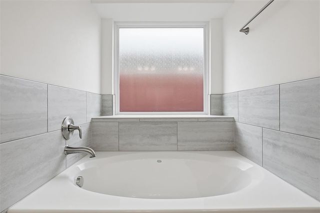 1108 Blackjack Creek Drive, Yukon, OK 73099