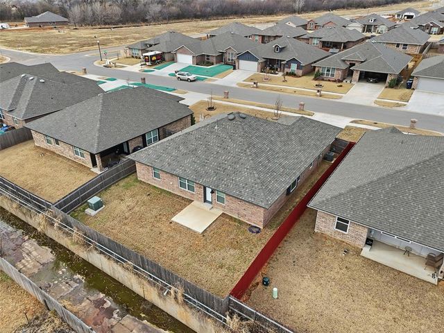 1108 Blackjack Creek Drive, Yukon, OK 73099