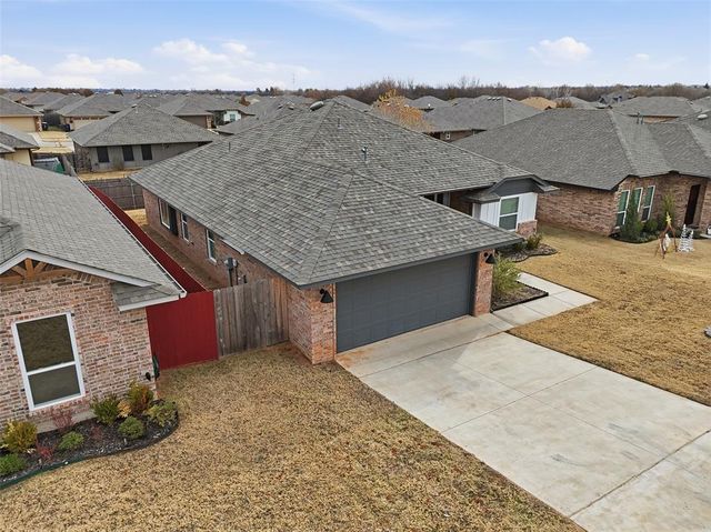 1108 Blackjack Creek Drive, Yukon, OK 73099
