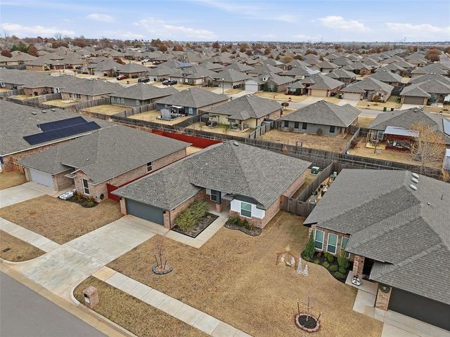 1108 Blackjack Creek Drive, Yukon, OK 73099