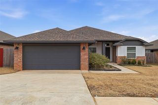 1108 Blackjack Creek Drive, Yukon, OK 73099