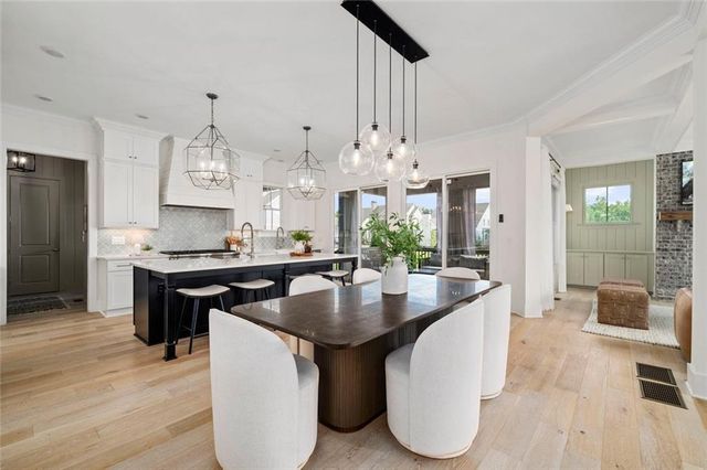 2022 Village Walk, Milton, GA 30004