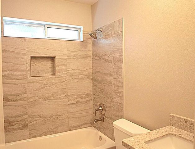 2200 Larston LN, Cedar Park, TX 78613
