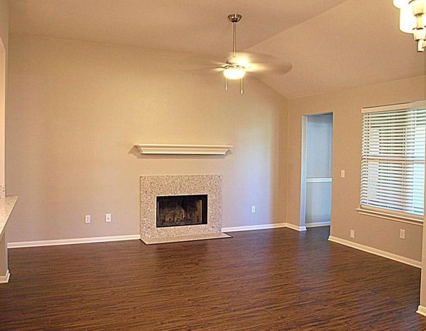 2200 Larston LN, Cedar Park, TX 78613